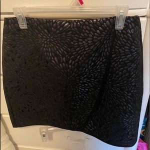 Loft- Black Patterned Skirt- Size 6
